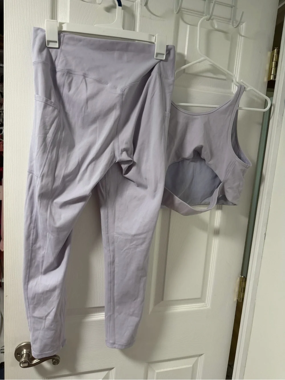 Mono B Lavender Scoop-Neck Sports Bra & Matching Leggings Set